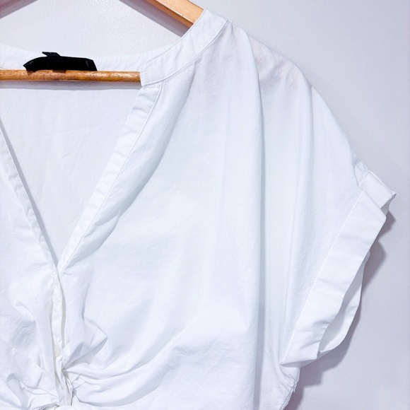 SUNDAY IN BROOKLYN White cropped cotton blouse | Front knot * - Picture 4 of 7